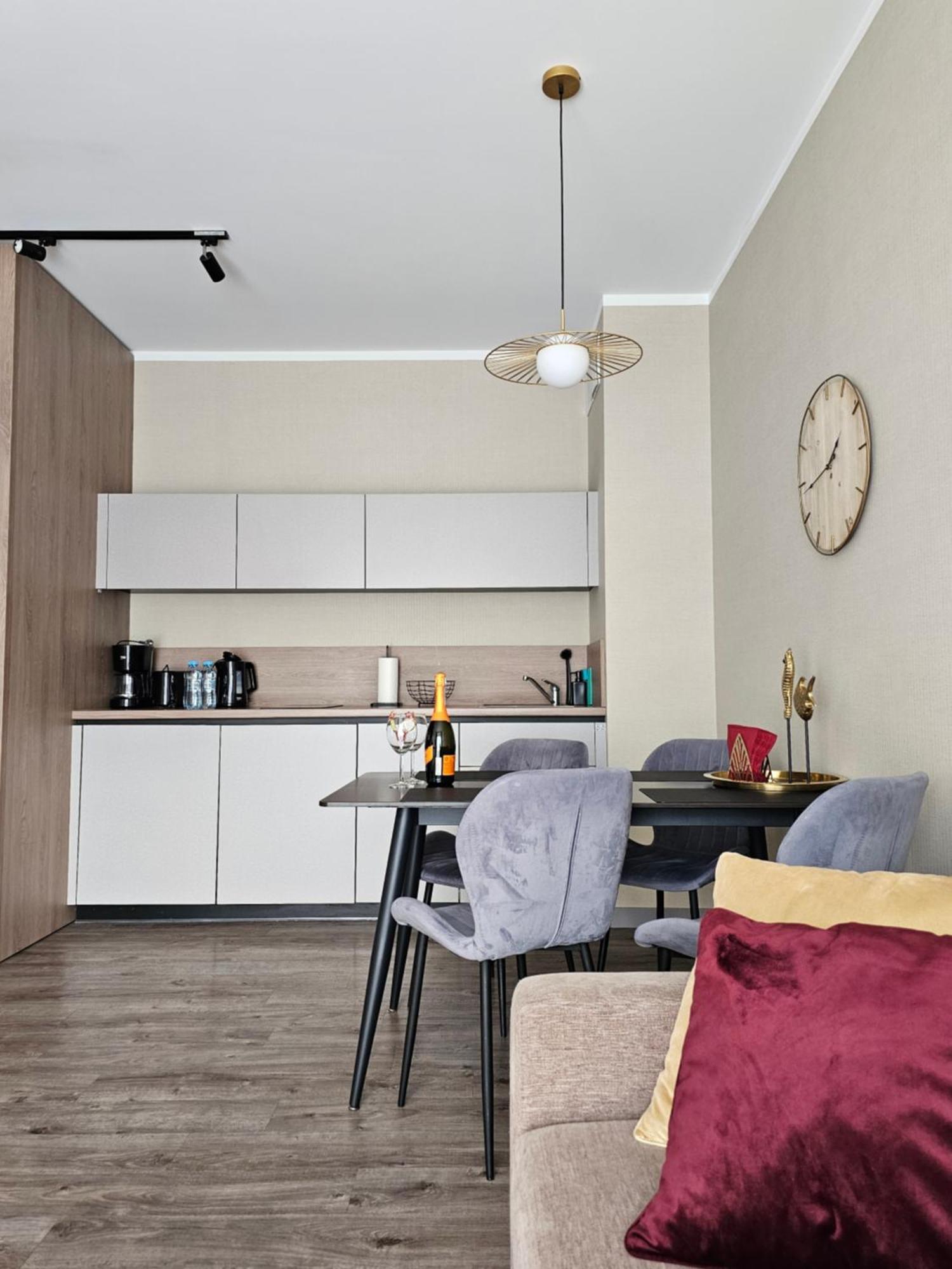 Bel Mare Apartament Prywatny Milamare Parking Gratis เมียนซิดดรอแย ภายนอก รูปภาพ